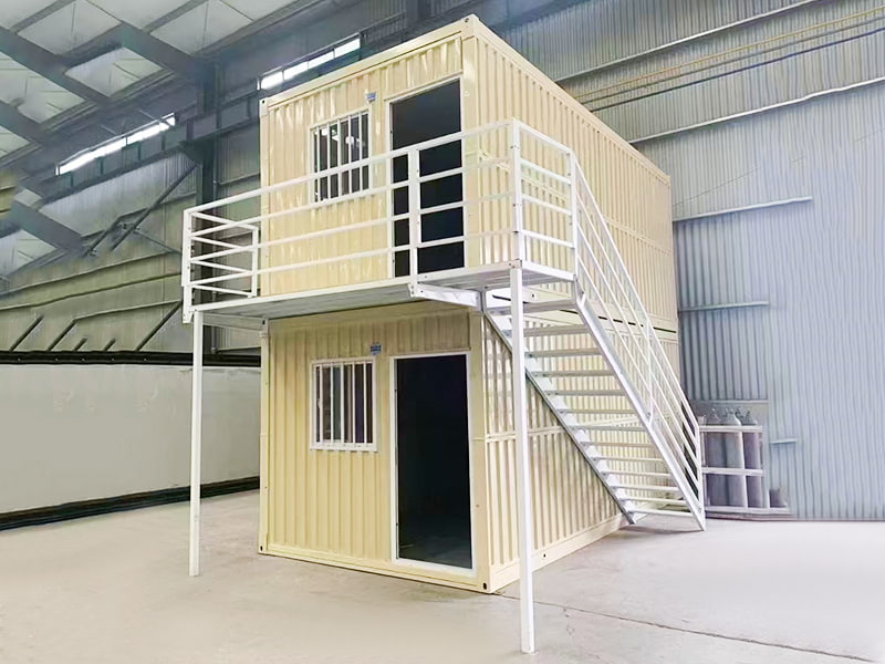 Großer Faltcontainerraum aus Wellpappe Großer Faltcontainerraum aus Wellpappe